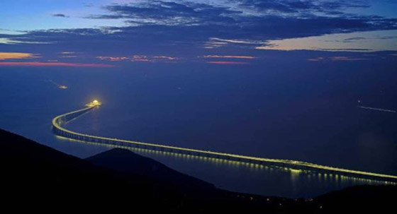 بالفيديو والصور: الصين تفتتح أطول جسر مائي في العالم بطول 55 كيلومترا صورة رقم 17