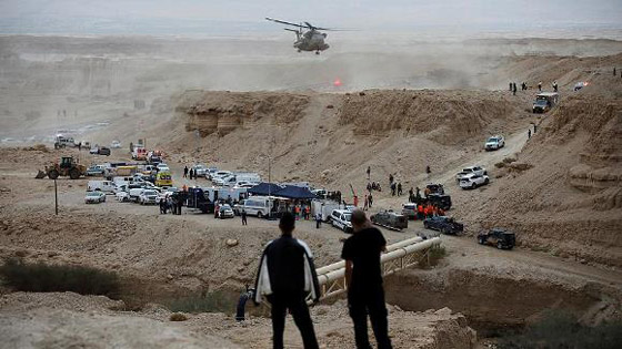 كارثة البحر الميت في الأردن: 20 قتيلا وعشرات الجرحى والمفقودين  صورة رقم 13