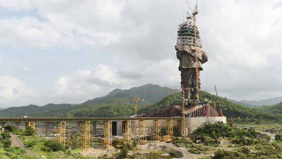 بالفيديو والصور..  أطول تمثال بالعالم في الهند صورة رقم 2