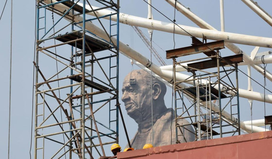 بالفيديو والصور..  أطول تمثال بالعالم في الهند صورة رقم 4
