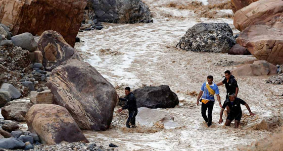 الكارثة تتجدد: ارتفاع عدد الضحايا وإجلاء الآلاف جراء السيول والأمطار في الأردن صورة رقم 2