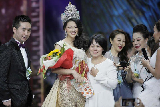 حسناء فيتنامية تفوز بلقب ملكة جمال الأرض لعام 2018 صورة رقم 2