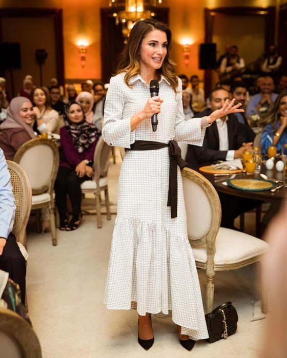 صور إطلالات الملكة رانيا بالأبيض في هذا العام صورة رقم 6