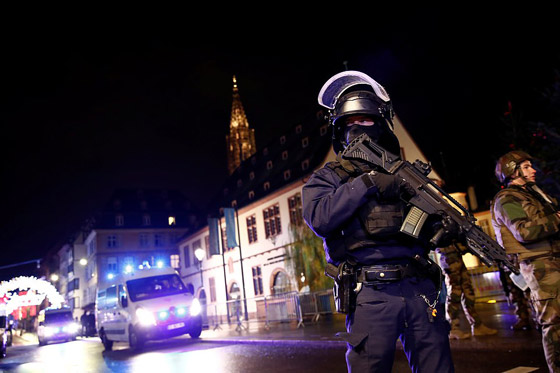 فرنسا: مقتل 3 وإصابة 12 شخصا في عملية إطلاق نار في سوق عيد الميلاد صورة رقم 2