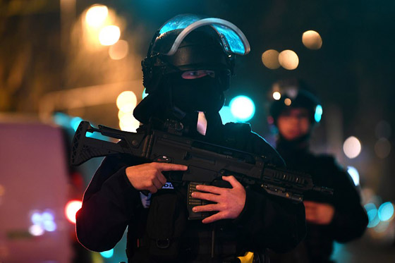 فرنسا: مقتل 3 وإصابة 12 شخصا في عملية إطلاق نار في سوق عيد الميلاد صورة رقم 4