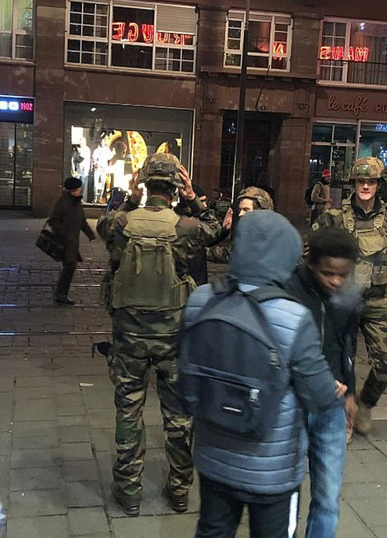 فرنسا: مقتل 3 وإصابة 12 شخصا في عملية إطلاق نار في سوق عيد الميلاد صورة رقم 7