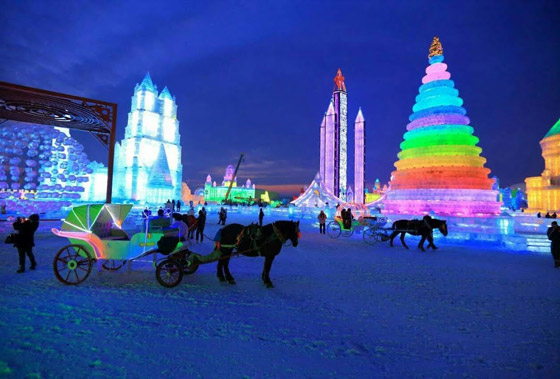 بالفيديو والصور.. تعرفوا على مدينة الجليد والثلج الساحرة في الصين صورة رقم 19