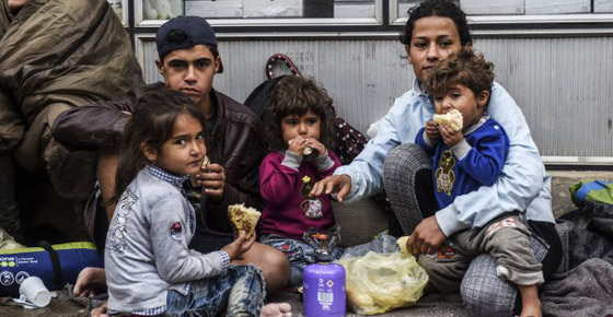 قصص مؤثرة لمعاناة اللاجئين السوريين: جوع وبرد وتحرش صورة رقم 4