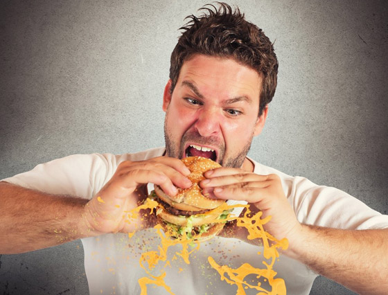 إحذروا تناول الطعام بسرعة.. قد يسبب الضرر بصحتكم صورة رقم 4
