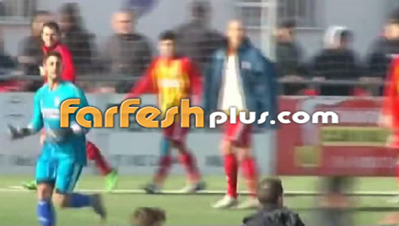 حارس مرمى إسباني يسجل هدفا قاتلا بيده ويركل الحكم بعد إلغائه! فيديو صورة رقم 4