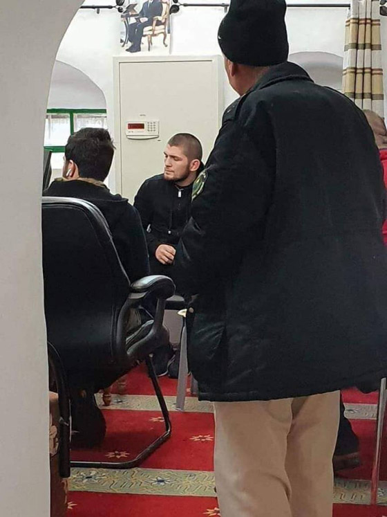 بالفيديو والصور..  الملاكم الروسي حبيب نور محمدوف يزور المسجد الأقصى صورة رقم 3