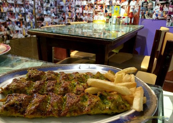 كيف سحر هذا المطعم الإيراني شديد التواضع بدبي المشاهير والعامة؟ صورة رقم 3