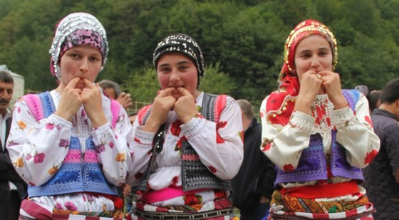 بالفيديو والصور: قرية ((جاناتشي)) التركية تعتمد الصفير لغةً للتواصل صورة رقم 4