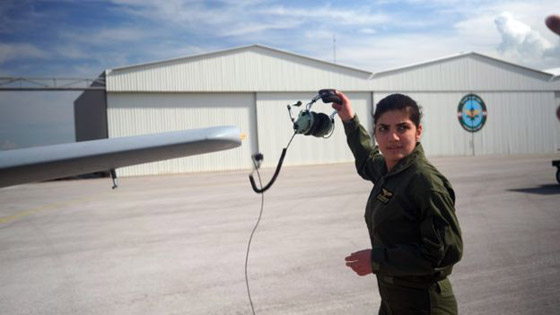بالفيديو والصور: نساء في سلاح الجو اللبناني كقائدات طائرات صورة رقم 4