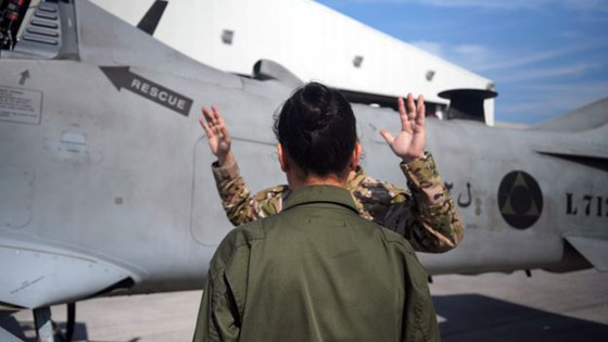 بالفيديو والصور: نساء في سلاح الجو اللبناني كقائدات طائرات صورة رقم 5