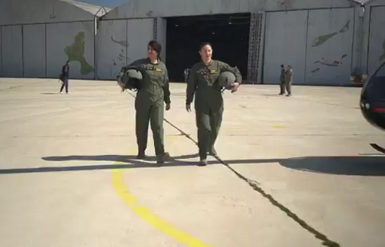 بالفيديو والصور: نساء في سلاح الجو اللبناني كقائدات طائرات صورة رقم 8