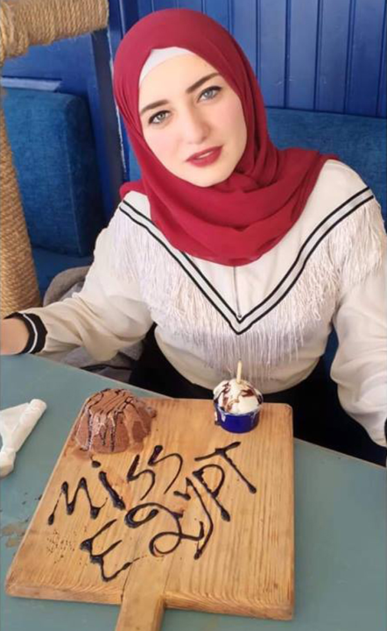 بالفيديو والصور صحفية مصرية تفوز بتاج ملكة جمال المحجبات صورة رقم 7