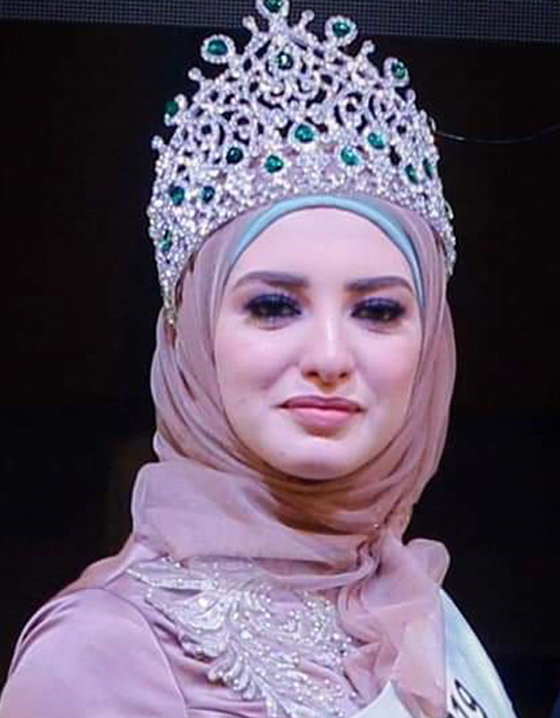 بالفيديو والصور صحفية مصرية تفوز بتاج ملكة جمال المحجبات صورة رقم 20
