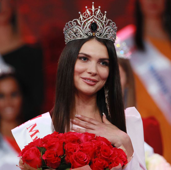 بعد كشف كذبتها، تجريد ملكة جمال روسيا من التاج واللقب! صورة رقم 4