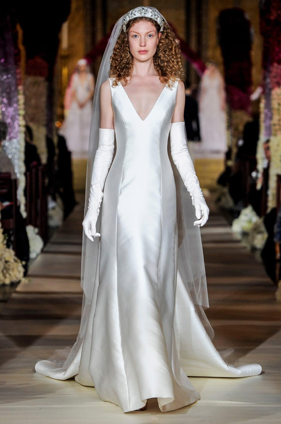تصاميم فساتين زفاف عام 2020 تظهر تأثير ميغان ماركل القوي صورة رقم 5