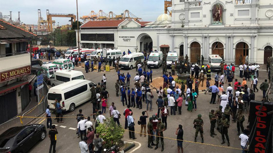 بالفيديو: لحظة الانفجار المروع لكنيسة في سريلانكا صورة رقم 4