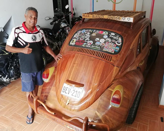 بالصور: نجار يبني سيارة بالكامل من الخشب من أجل ابنته! صورة رقم 8