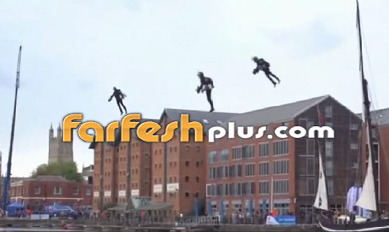 بالفيديو: رجال يحلقون في سماء بريطانيا بفضل بذلات بمحركات نفاثة صورة رقم 4