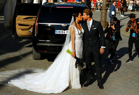 صور: حضور كبير من نجوم ومشاهير كرة القدم إلى حفل زفاف راموس صورة رقم 16