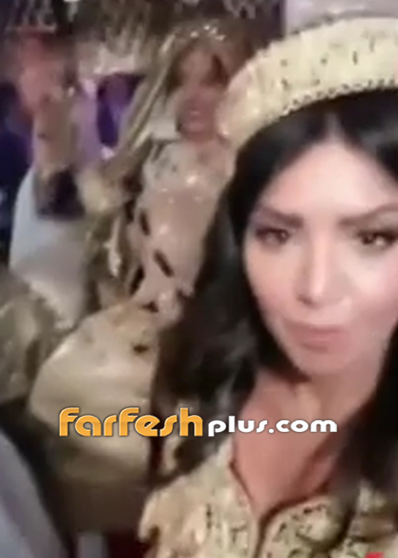 فيديو أمل بوشوشة في وصلة رقص في زفاف شقيقتها صورة رقم 5