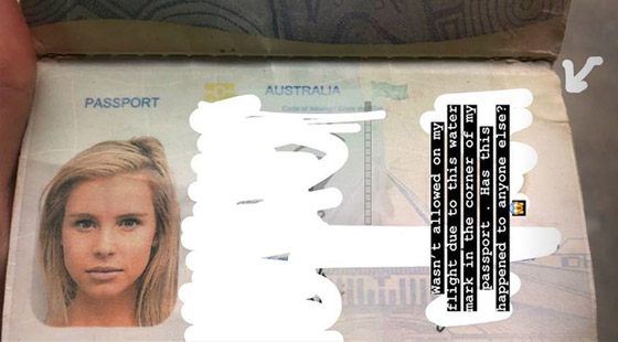 منع ملكة جمال أسترالية من ركوب الطائرة بسبب بقعة ماء على جواز سفرها! صورة رقم 1