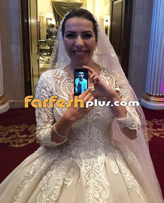 مفاجأة العمر لعروس مصرية: باسل خياط يفاجئ احدى معجباته في حفل زفافها.. بالفيديو صورة رقم 2