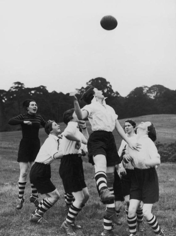 تاريخ كرة القدم النسائية المخفي وكفاح المرأة صورة رقم 4