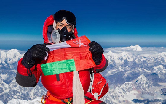 فتيات عربيات متسلقات يتسلقن جبل إفرست أعلى قمة في العالم صورة رقم 12