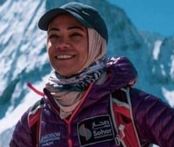 فتيات عربيات متسلقات يتسلقن جبل إفرست أعلى قمة في العالم صورة رقم 10