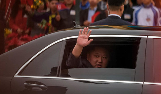 كيف حصل كيم زعيم كوريا الشمالية على سيارة مرسيدس المحظرة دوليا؟ صورة رقم 1