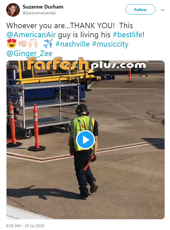 فيديو ظريف.. عامل مطار يرقص بحماس على المدرج ويثير الإعجاب صورة رقم 1