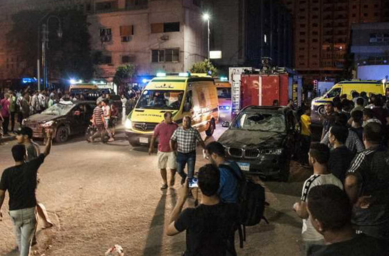 19 قتيلا و32 جريحا في انفجار في القاهرة بسبب حادث تصادم سيارات صورة رقم 10