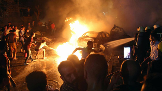 19 قتيلا و32 جريحا في انفجار في القاهرة بسبب حادث تصادم سيارات صورة رقم 3