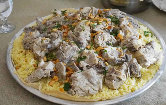  صور: أشهر أكلات الدول العربية في عيد الأضحى..إحداهن تأكل اللحوم نيئة صورة رقم 8