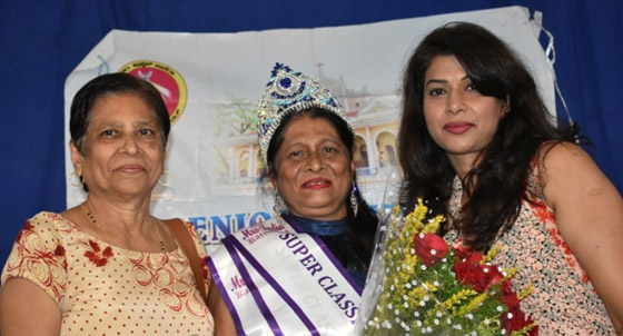 عمرها 67 عاماً وتفوز بلقب ملكة جمال الهند صورة رقم 1