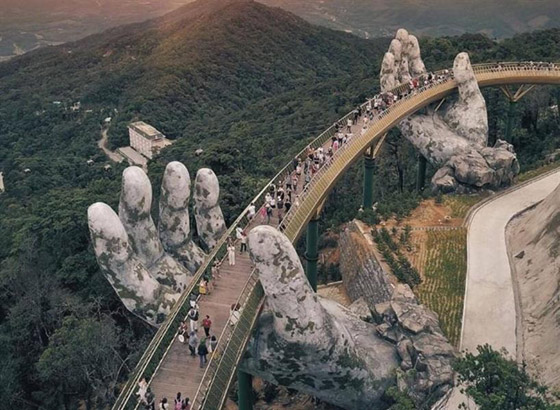 جسر فيتنام الذهبي.. ممر في السماء تحمله يد الأرض صورة رقم 9