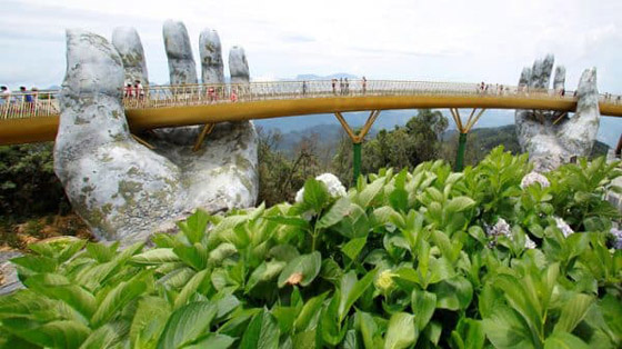 جسر فيتنام الذهبي.. ممر في السماء تحمله يد الأرض صورة رقم 11