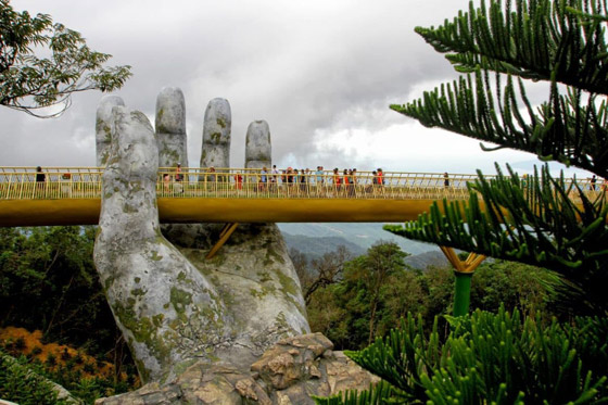 جسر فيتنام الذهبي.. ممر في السماء تحمله يد الأرض صورة رقم 12