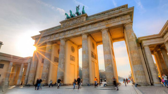 أهم 10 أماكن ومعالم سياحية لا يجب أن تفوتك عند زيارة برلين الألمانية صورة رقم 2