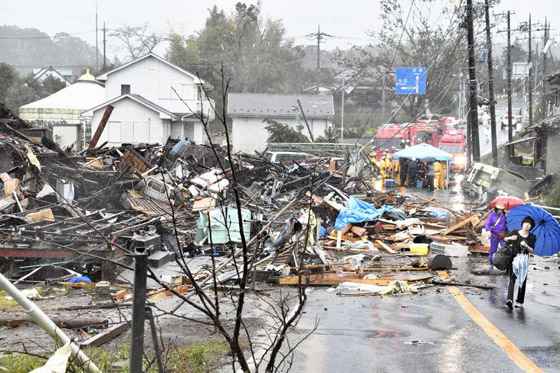 إعصار اليابان.. عدد القتلى بازدياد وتحذير للملايين بالإجلاء صورة رقم 17