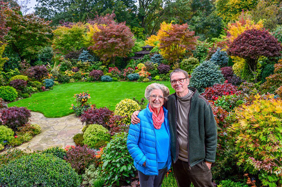 صور: زوجان يقضيان 37 عاما في تزيين حديقتهما والنتيجة مدهشة خيالية! صورة رقم 1