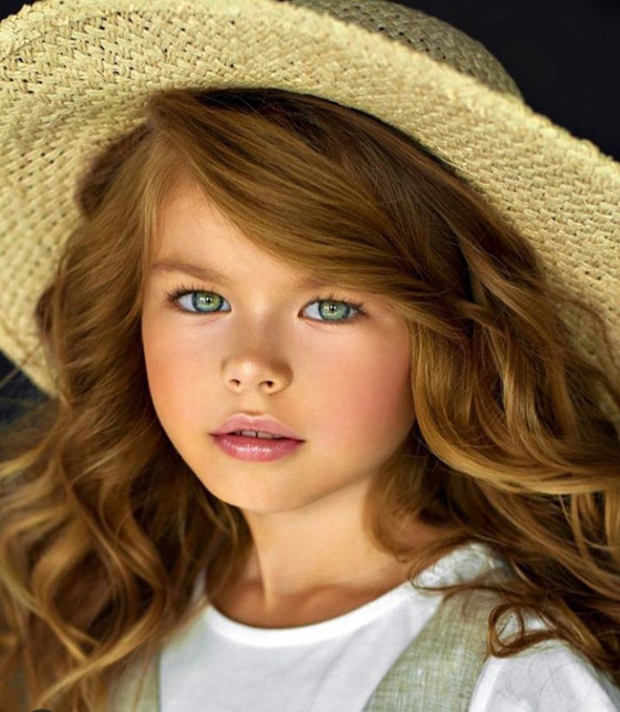 بالصور: تعرفوا إلى أجمل طفلة في العالم.. جمالها خيالي لا يُصدق! صورة رقم 2