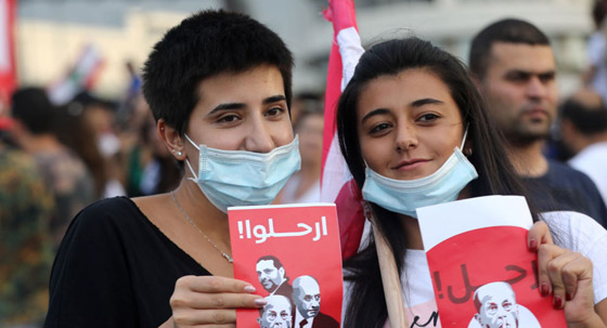 الرئيس اللبناني للمحتجين: لا تظلمونا صورة رقم 1