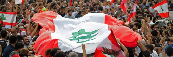 الرئيس اللبناني للمحتجين: لا تظلمونا صورة رقم 4