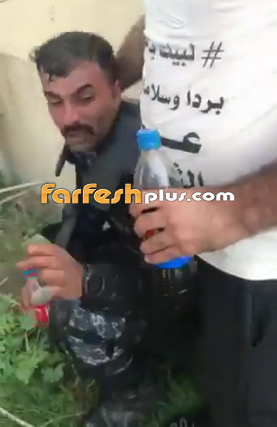 فيديو مؤثر يدمي القلوب.. شرطي عراقي يجهش بالبكاء من هول ما رآه! صورة رقم 7